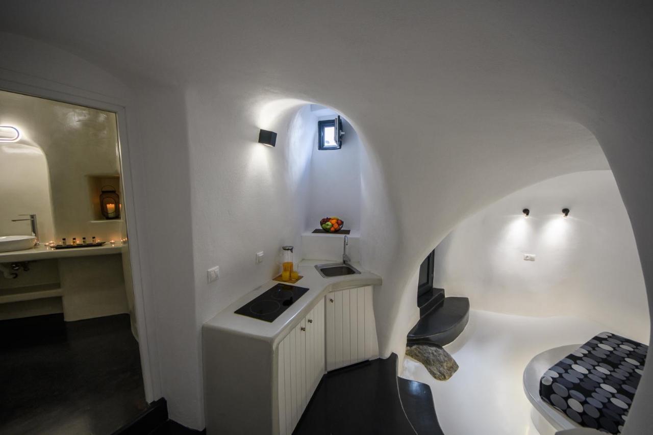 The Luna Caverns Fira (Santorini) Exterior photo